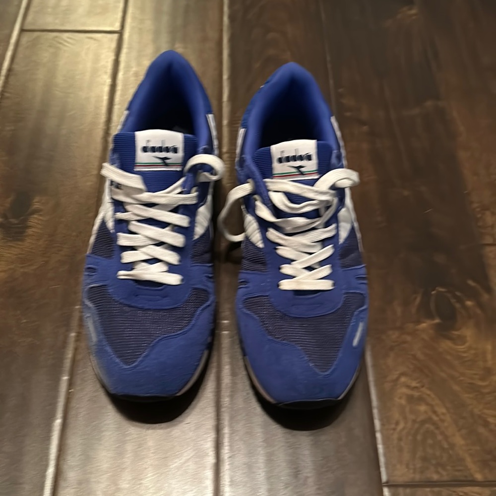 Men’s sneakers